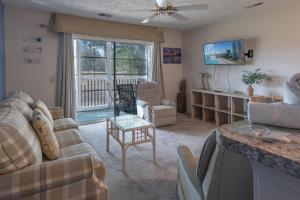 Charming Golf Getaway! River Oaks 19E