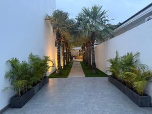 Beautiful private 3 bedroom villa with pool and gym