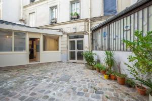 Beautiful and modern studio for 2 near Bastille