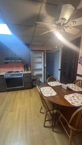 Good 1BR, 1st floor, central AC, free parking