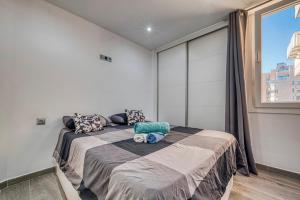 First Line with Views - 6 Guests