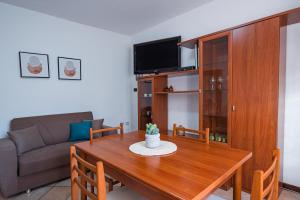 Mountain&Lake Terrace Retreat