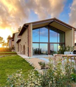 Spereto Number 3, Pool, Garden