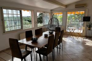 House with pool and stunning views in Fréjus