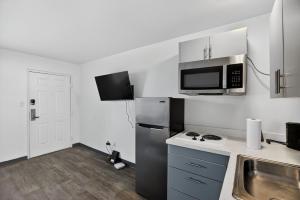 Cozy updated studio with comfortable modern layout