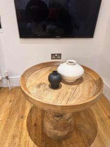 2BR Flat Free Parking & WiFi Lambeth Serviced Accomodation by Realesteem