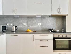 Elegant Apartment in Saranda Terraces