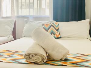 Cosy 2bdrm mombasa CBD pool gym washer AC