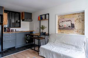 Le charme de la place Saint-Sauveur