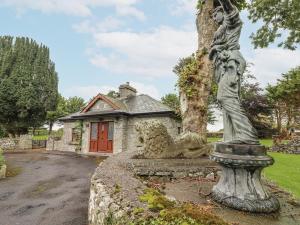 Coole Gate Lodge