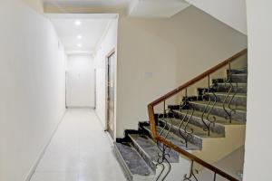 SPOT ON by OYO The Royal Inn