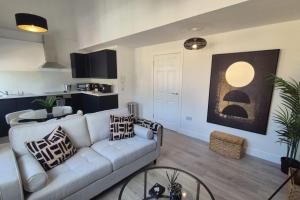 Flat 6, Cupar Apartments.