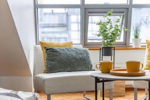 Scandi City Loft, Jacuzzi, Balcony, AirCon