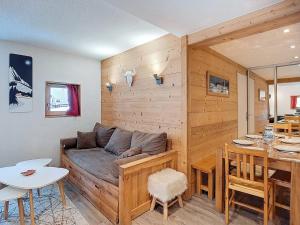 Appartement rénové au coeur de Val-dIsère - FR-1-518-25