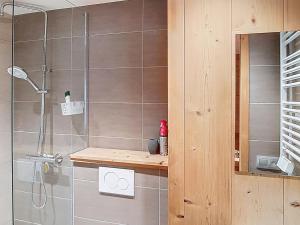 Appartement rénové au coeur de Val-dIsère - FR-1-518-25