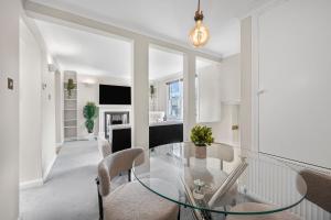 Cosy 2 Bedroom Flat in West Kensington