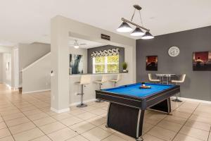 Stunning New 9BR Villa w Game Room Private Pool