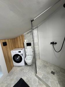 Проспект Свободи 47