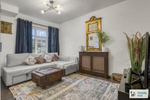 Borehamwood Stay with Free Parking!