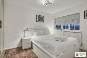 Borehamwood Stay with Free Parking!