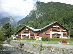 Appartement cosy à Samoëns avec terrasse et parking - FR-1-629-72