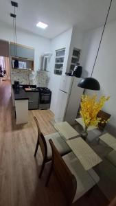 Estúdio na quadra da praia