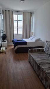 Estúdio na quadra da praia