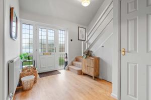 Cosy 3 Bed with Parking