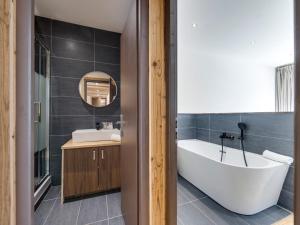 Appartement à Tignes pour 7 personnes, proche pistes et commerces - FR-1-641-118