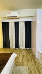 Modern Comfy Vibes Studio Close to Expo & Metro