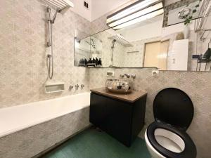 Urban Jungle 7 - New Door