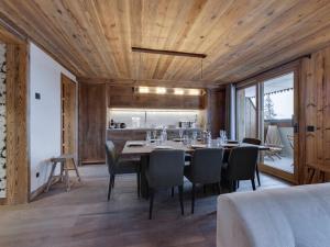 Appartement spacieux proche pistes avec jacuzzi et parking - FR-1-690-13