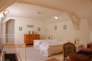 B&B / Chambres d'hotes Chateau de Flottemanville : photos des chambres