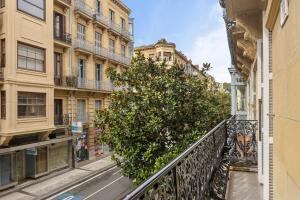 Versalles - The Rentals Collection