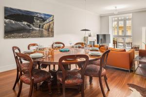 Versalles - The Rentals Collection