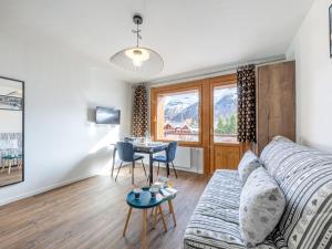 Studio rénové pour 2 personnes avec balcon et WIFI à Val-dIsère - FR-1-694-441