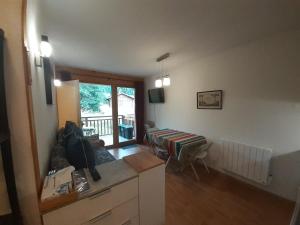 Appartement 2P à Valfréjus, proche télécabine, cuisine équipée, balcon, animaux admis - FR-1-561-125