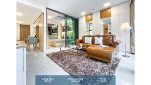 BTS Thong Lol Large 52 sqm l Pool and Gym l Sontana