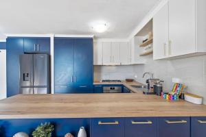 Stylish 2BR Retreat with Pool, Gym & Balcony!