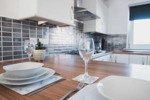 Modern 3BR Flat with Parking