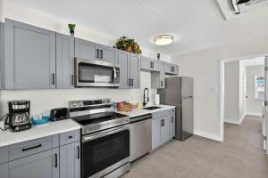 Park Shores Suites Unit 9