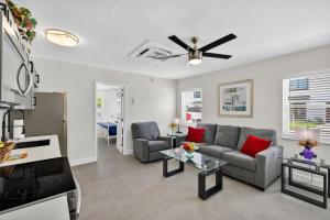 Park Shores Suites Unit 9