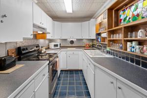 Secret Garden Getaway - Apartment in Asheville near the Great Smokey Mountains!