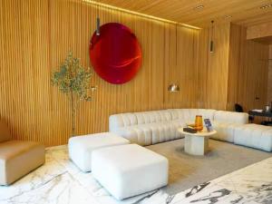 Design Suite Rooftop Pool, Gym, BBQ