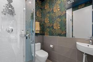 Modern and Cozy 3-Bedroom home in South Austin with private yard and close to Downtown
