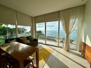 Luxury condo with Rooftop Pool & Ocean views