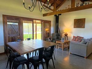 Casa Juan - Casa En Zona Alfar Para 8 PAX Con Parrilla - Hola Sur