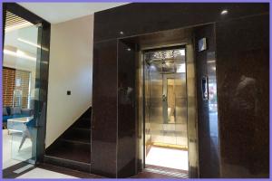 Gopika Hotel Near Vishwanath Temple