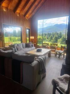 Casa amplia y moderna vista panorámica al C. Lolog