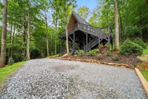 Alpine A-Frame at Calm Ridge Treehouses